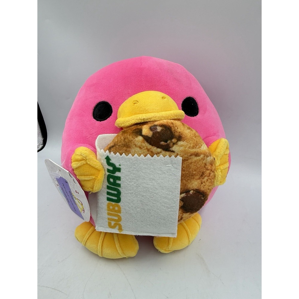 Zuru Snackles Whitney Platypus Subway Cookie Series 2 Medium 8" Plush Brand NWT